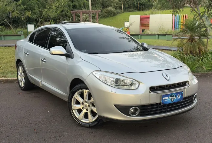 Renault Fluence Sedan Privilège 2.0 16V Flex AUT 2014