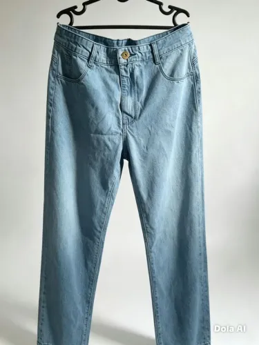 Calças jeans femininas wid leg estilo pantalona ....60,00 cada 