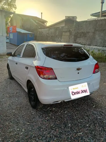 Chevrolet Onix JOY Hatch 1.0 8V Flex Mec. 4P 2018