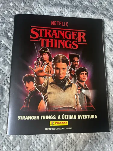 Stranger Things - Álbum de figurinhas 