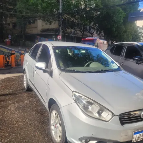 Fiat Grand Siena Essence Dual. 1.6 Flex 16V 2015