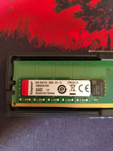 Memória RAM Kingston Server Premier (modelo KSM26ED8/16HD)