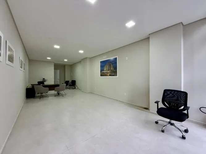 Loja comercial para alugar próximo ao Passeio Primavera no Saco Grande - Florianópolis/SC.
