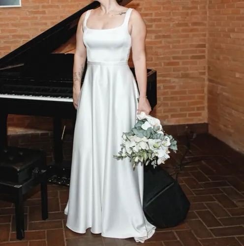 Vendo vestido de noiva alfaiataria minimalista