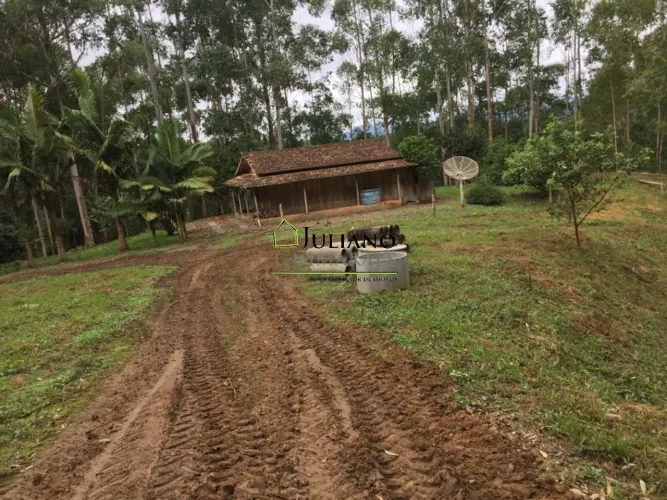 TERRENO À VENDA, em LEOBERTO LEAL - SC