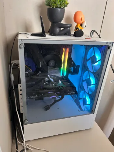 PC Gamer Ryzen 5 5500 + RX 6600 8GB + 16GB (2x8GB)