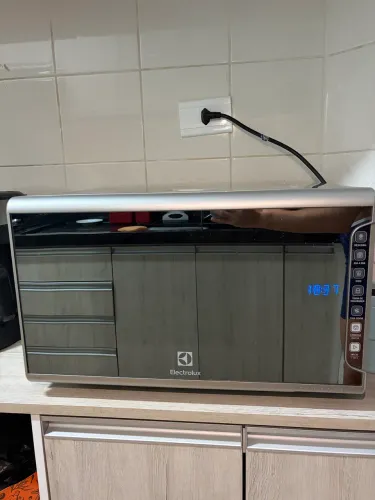 Microondas Electrolux 31L - Inox