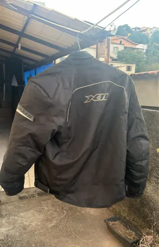 Vendo Conjunto X11 moto ou troco com volta minha por conjunto de couro 