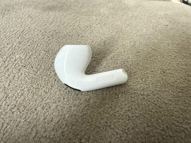 Fone airpod 4 s/ canc ruido lado direito