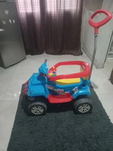 Vendo este carrinho.