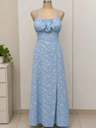 Vestido midi com bojo Tamanho M
