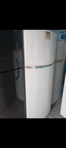 Geladeira Consul gelo seco em ótimo estado.