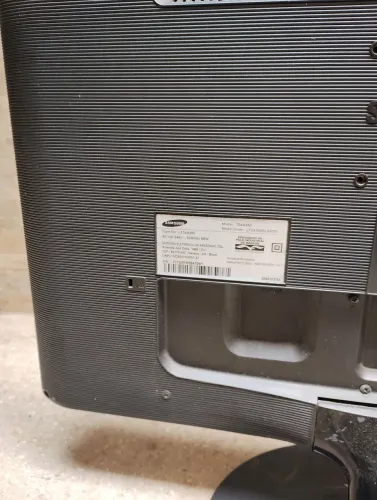 Monitor Samsung c/listras 