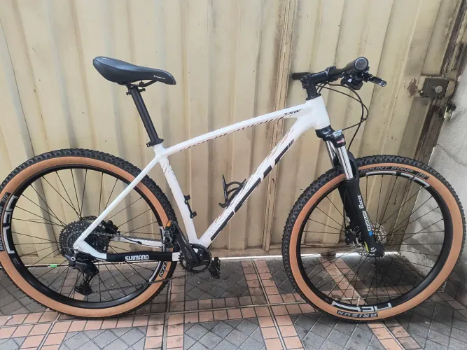 Tsw jump boost Shimano cues 10 velocidades cor areia tamanho M