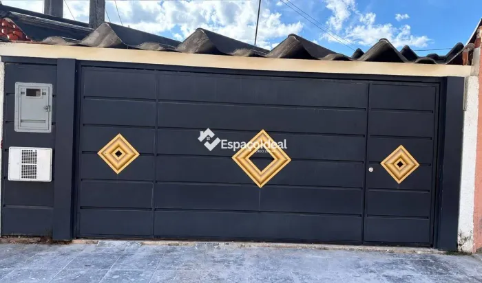 Casa com 3 dormitórios à venda, 123 m² por R$ 305.000 - Lopes de Oliveira - Sorocaba/SP