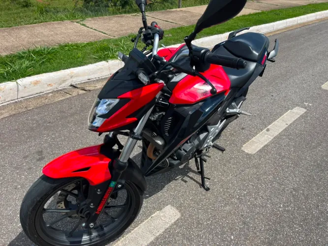 VENDO MOTO CB , único dono!!!!!
