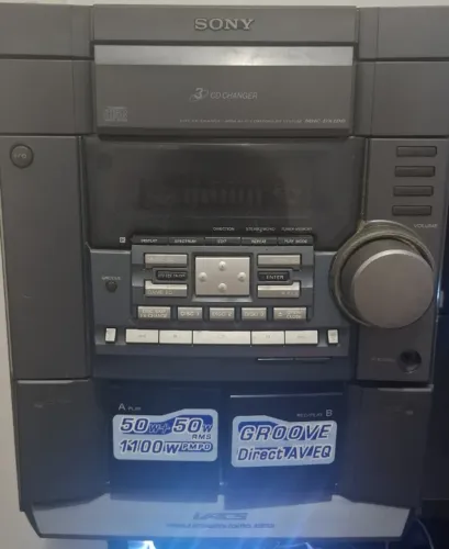 Sony Sound System MHC-DX10B c/ defeito, controle e caixas funcionando.