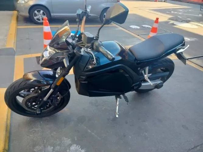 Moto elétrica voltz evs