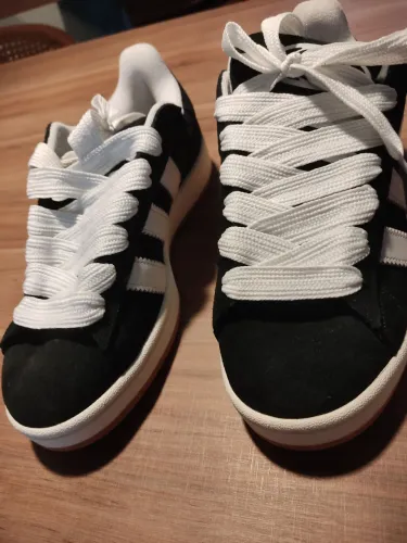 Tênis Adidas