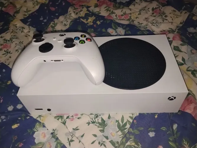Xbox Series S / c controle original e caixa