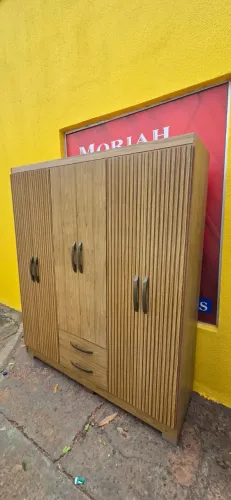 guarda roupa casal medio semi novo MDP laminado ENTREGO MONTADO ?
