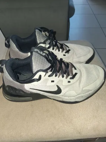 Tenis nike Alpha Trainer 5
