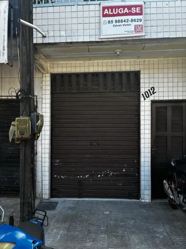 ? ALUGA-SE CASA COM PONTO COMERCIAL - EXCELENTE LOCALIZAÇÃO