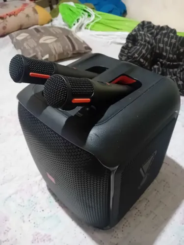 Jbl essencial com microfone 