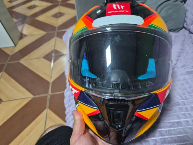 Capacete MT