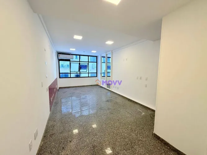 SALA COMERCIAL COM VAGA EM ICARAÍ