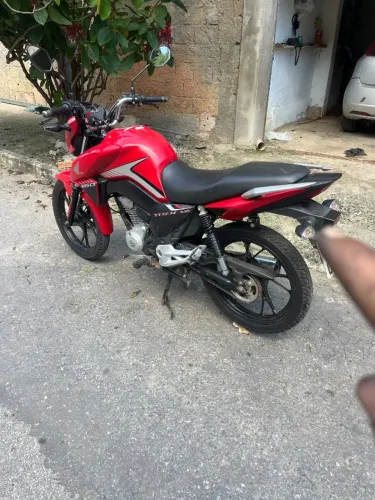Vendo titan 160 edição especial 40 anos
