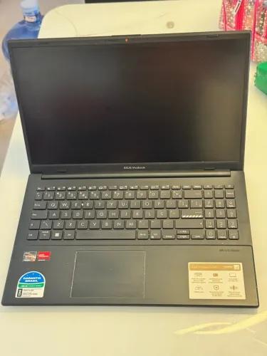 Notebook ASUS Vivobook Go 15 AMD Ryzen 5 7520U 8GB RAM 512GB SSD 15,6" Full HD