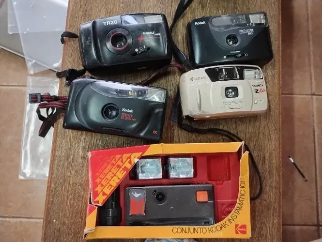 Lote 5 Câmeras Analógicas Antigas Kodak, Yashica e Magna
