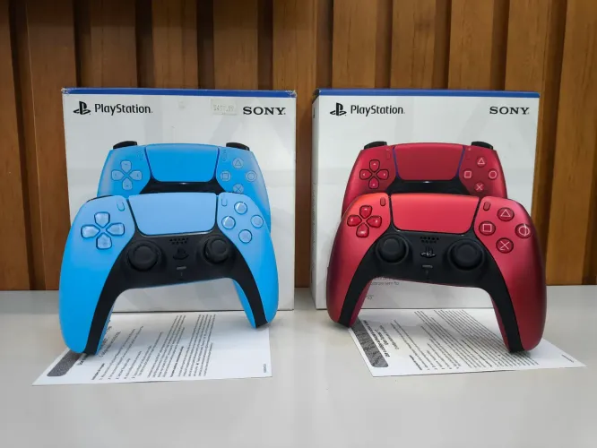 Dual Sense Cosmic Blue