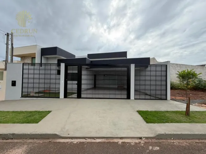 Casa à venda em Maringá, Jardim Dias, com 3 quartos, 99 m², com churrasqueira e preparação