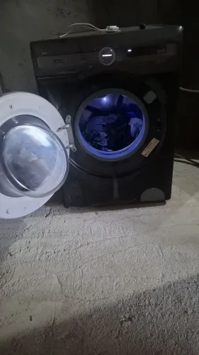 Vendo máquina de lavar brastemp lava e seca brastemp ative 10 kg usada para tira peças