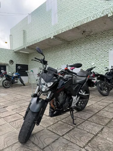 CB 300F Twister