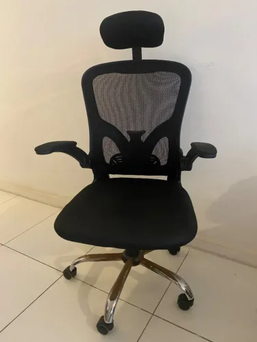 Cadeira ergométrica, regulável, tela mesh