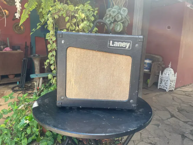 Amplificador Laney Cub 12R o mais barato da Internet