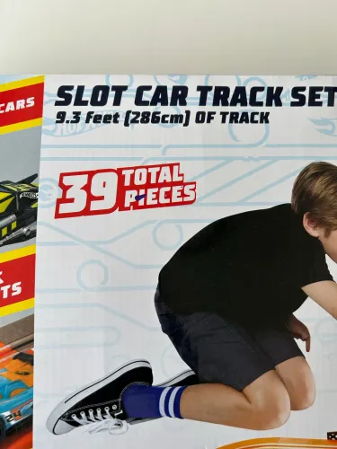 Slot car track set