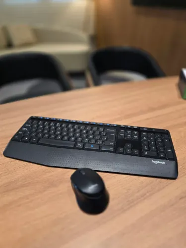 Teclado e mouse sem fio Logitech MK345