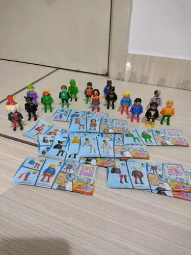 Bonecos Playmobil