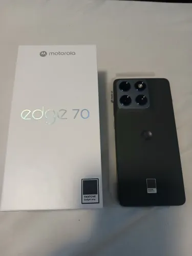Smartphone Edge 70 256gb 8gb cinza novo zerado sem uso 1 ano garantia