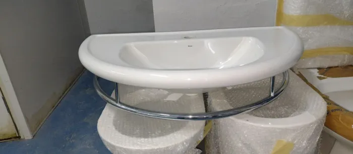 Vendo estoque de  loja materiais diversos.