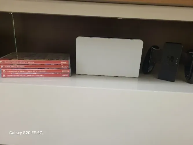 Nitendo Switch Oled - Bloqueado e 4 jogos