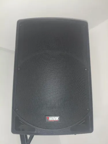 Caixa de Som Ativa 15 Polegadas 250W Bivolt Evo-360X Novik<br><br>