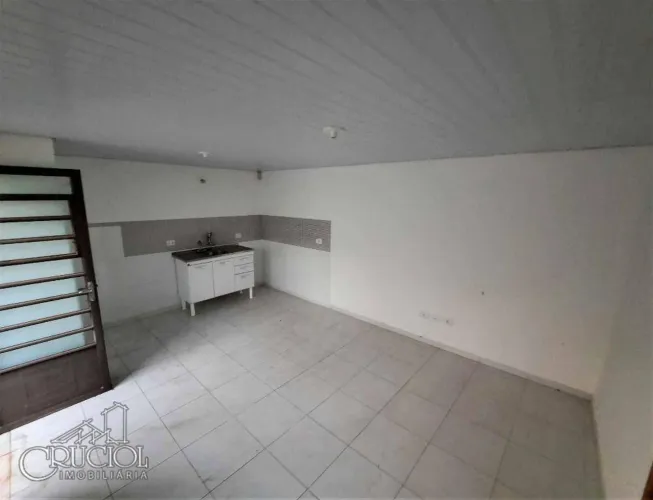 Casa para alugar, 32 m² por R$ 600,00/mês - Centro - Londrina/PR
