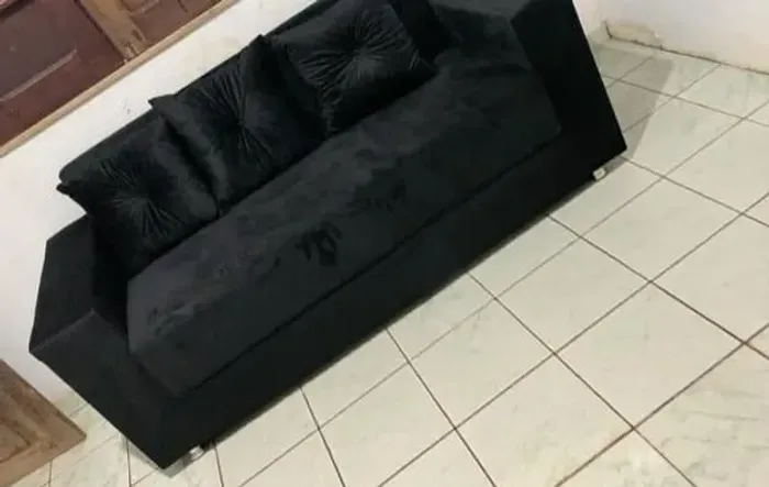 Sofá 3 Lugares, Simples com 3 almofadas!