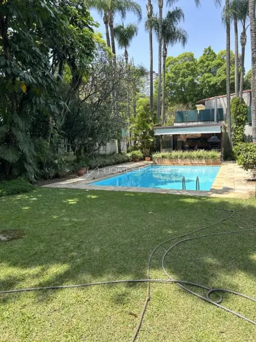 Otima Casa em Localização Privilegiada no Jardim Europa