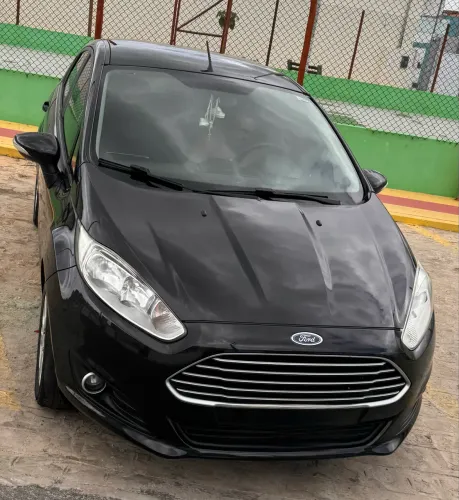 Ford Fiesta 1.6 16V Flex Aut. 5P 2015